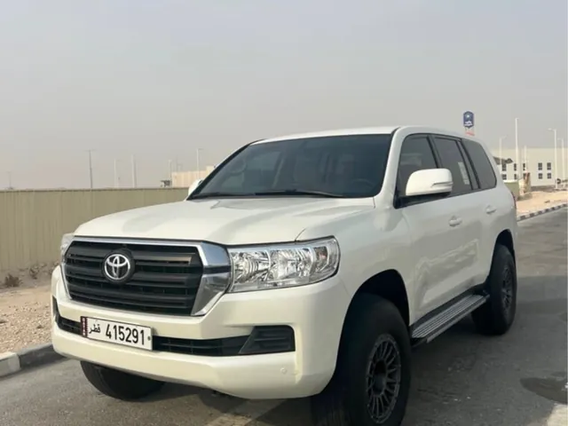 صورة 2017 تويوتا لاند كروزر GX