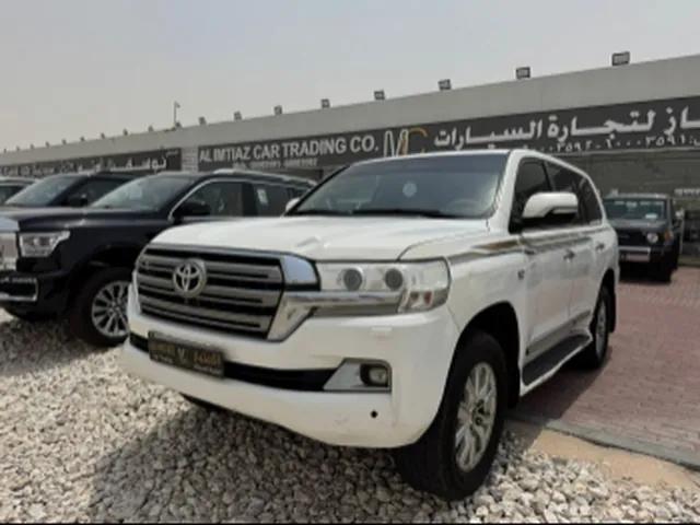 صورة 2016 تويوتا لاند كروزر VXR