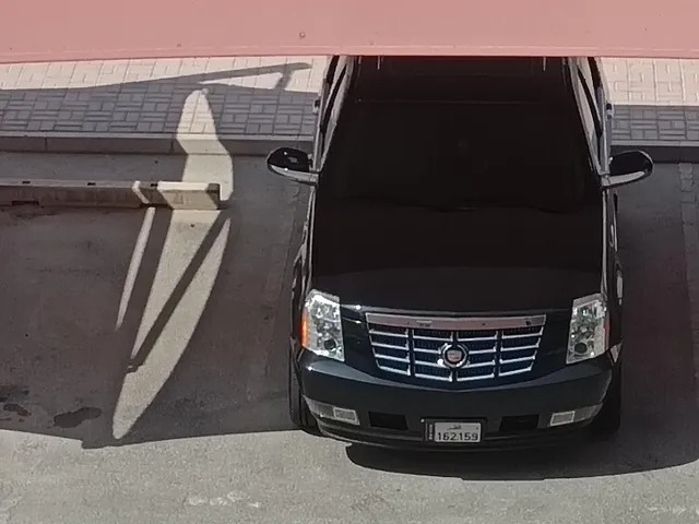 Photo of 2013 Cadillac Escalade Limited