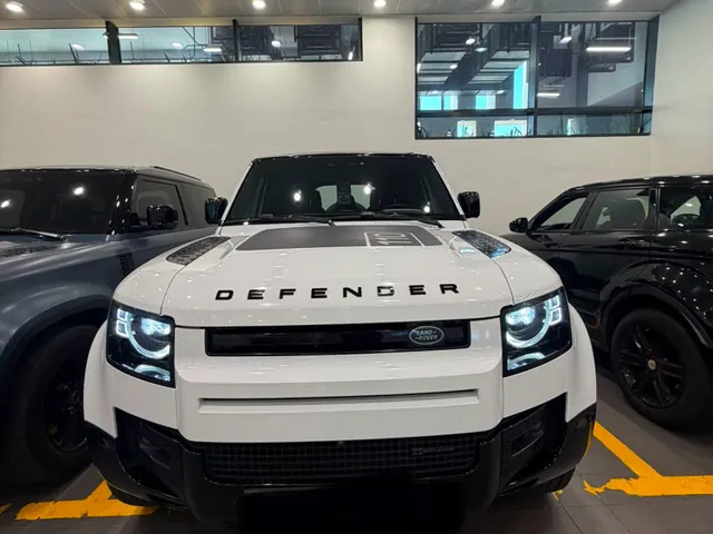 Photo of 2024 Land Rover Defender X-Dynamic