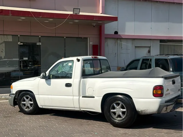 Photo of 2004 GMC Sierra 1500