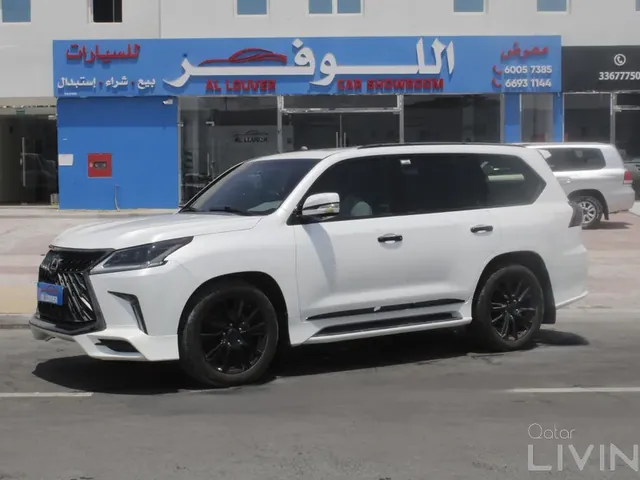 صورة 2017 لكزس LX 570 بلاك ايديشن
