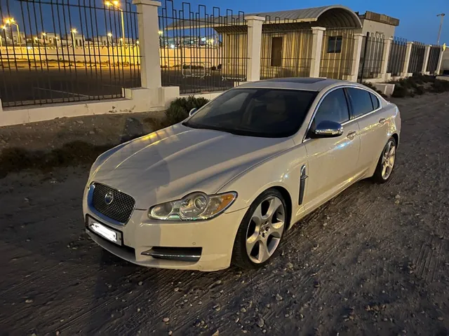 صورة 2009 جاكوار XF V8