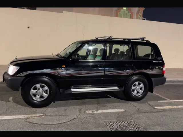 Photo of 2004 Toyota Land Cruiser GX