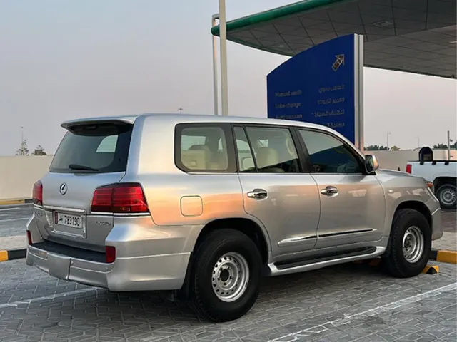 Photo of 2008 Lexus LX 600