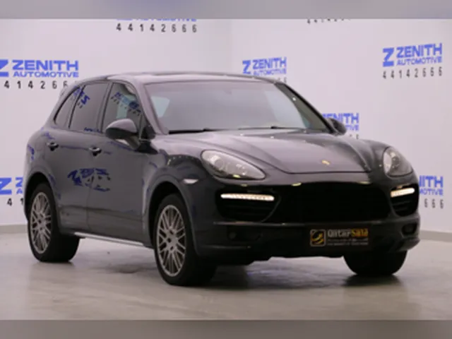 Photo of 2012 Porsche Cayenne S