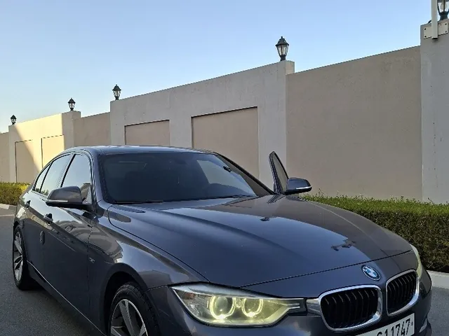 صورة 2015 بي إم دبليو الفئة الثالثة 328i