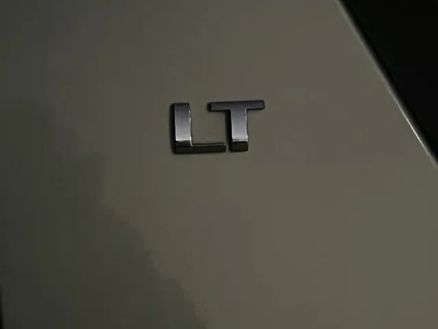 Photo of 2009 Chevrolet Suburban LT