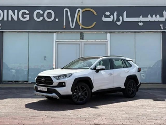 صورة 2025 تويوتا RAV4