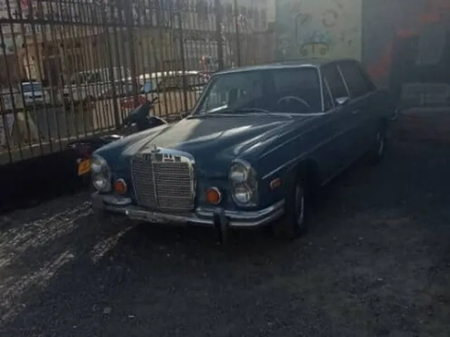 صورة 1971 مرسيدس-بنز SLC 450
