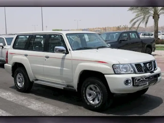 صورة 2023 نيسان باترول سفاري