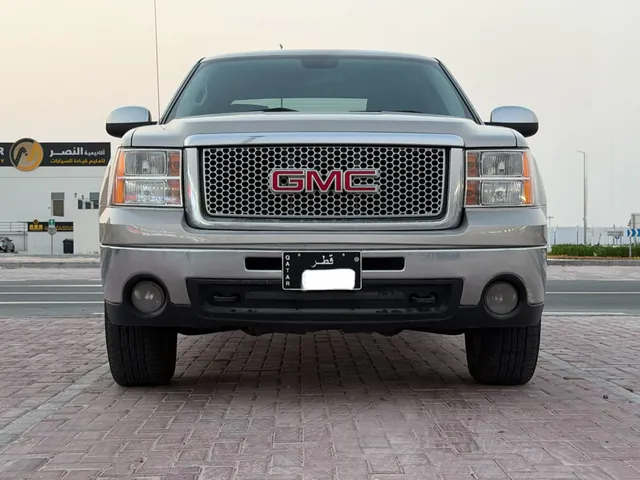 Photo of 2012 GMC Sierra 1500 SLE