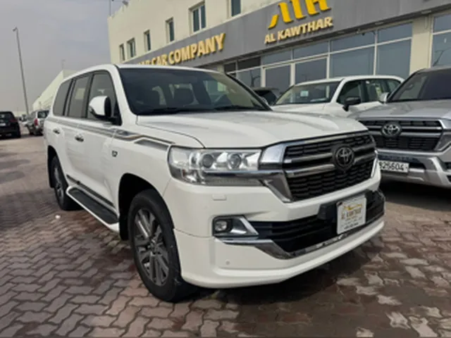 صورة 2019 تويوتا لاند كروزر VXR