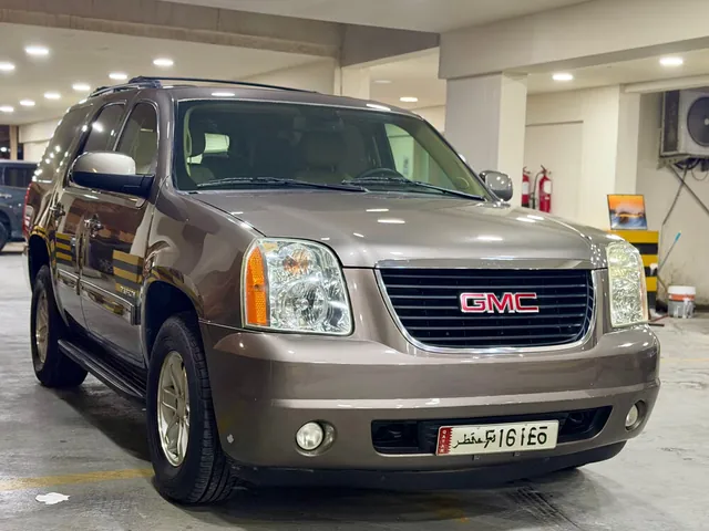 Photo of 2011 GMC Yukon SLE