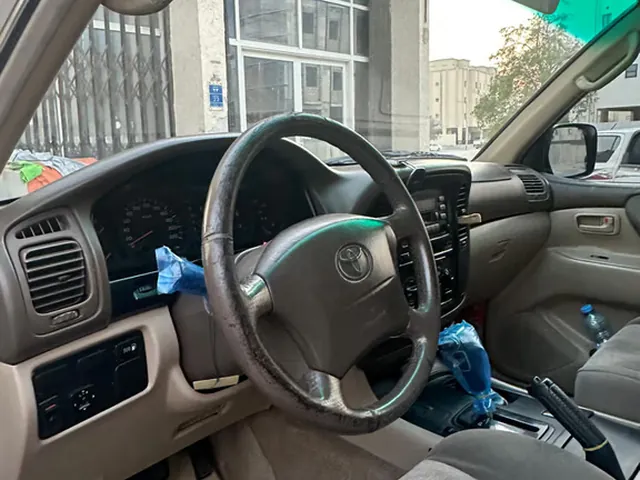 صورة 1999 تويوتا لاند كروزر VXR