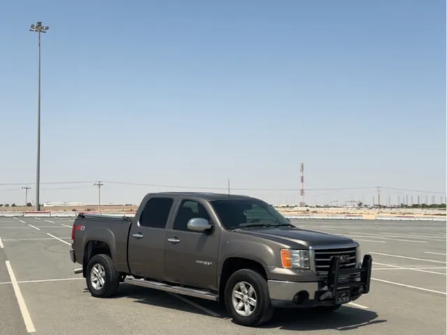 Photo of 2013 GMC Sierra 1500 Denali