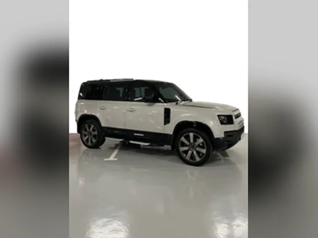 صورة 2026 لاند روفر ديفندر 110 HSE