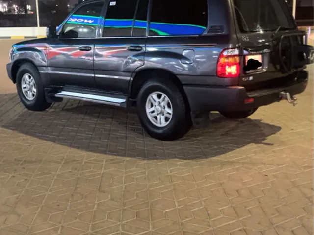 Photo of 2001 Toyota Land Cruiser GX