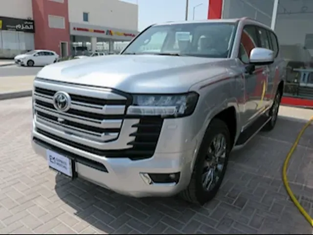 Photo of 2025 Toyota Land Cruiser GXR