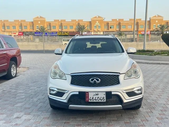 صورة 2017 إنفينيتي Q50 S