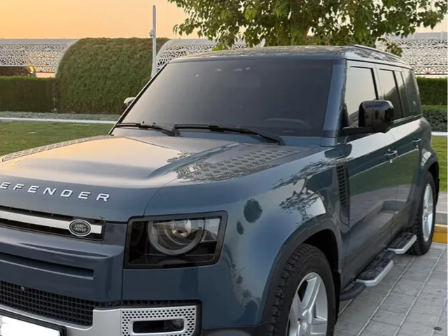 صورة 2020 لاند روفر ديفندر 110 SE