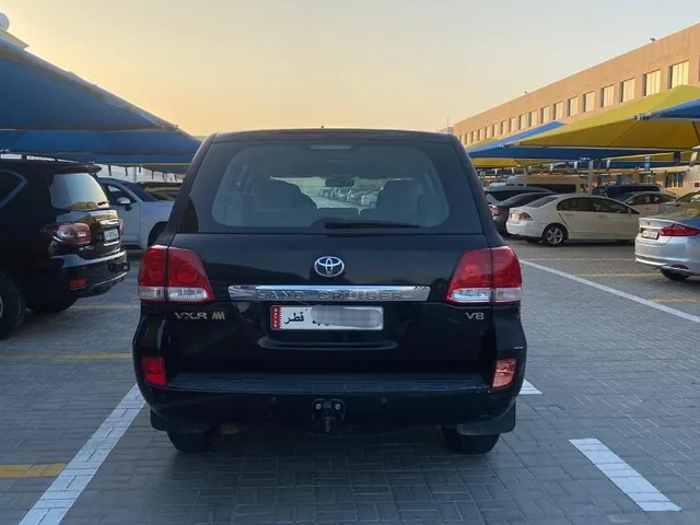 صورة 2009 تويوتا لاند كروزر VXR
