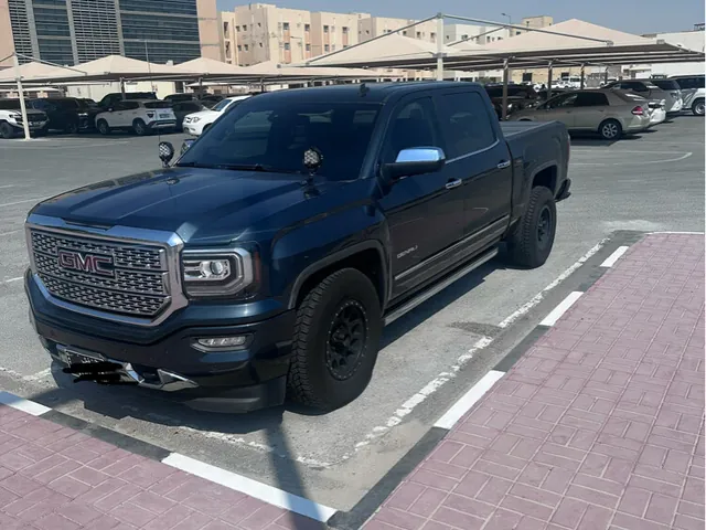 Photo of 2017 GMC Yukon Denali