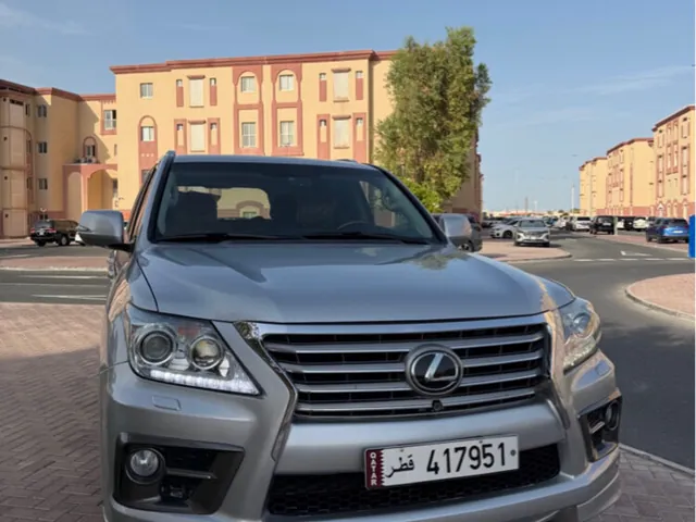 صورة 2013 لكزس LX 570