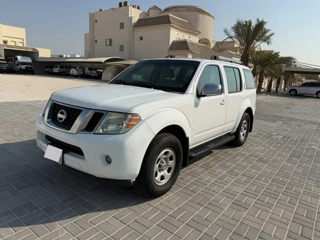 Photo of 2008 Nissan Pathfinder SE