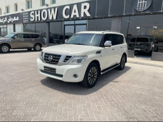 صورة 2014 نيسان باترول بلاتينيوم