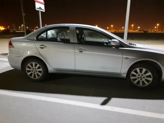 صورة 2014 ميتسوبيشي لانسر فورتيس