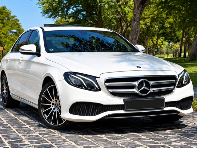 صورة 2019 مرسيدس-بنز E 200