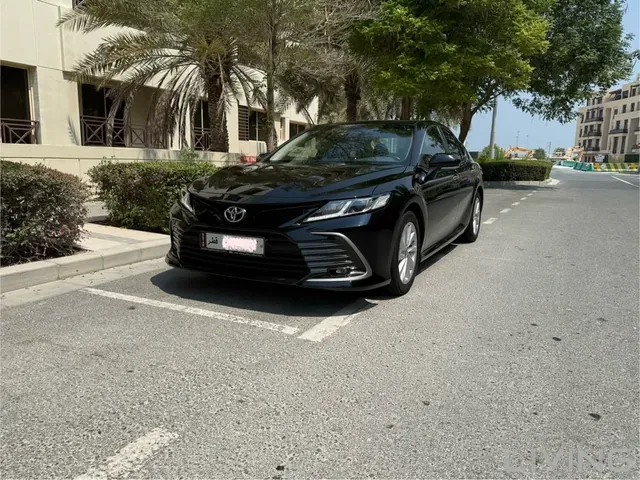 صورة 2023 تويوتا كامري GLE