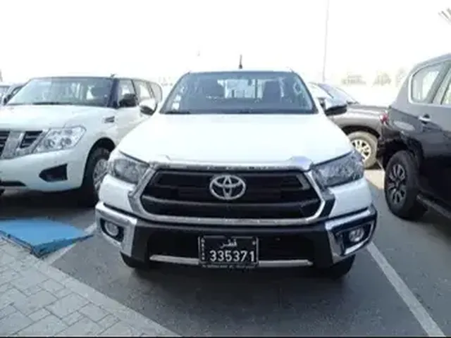 صورة 2024 تويوتا هايلكس SR5