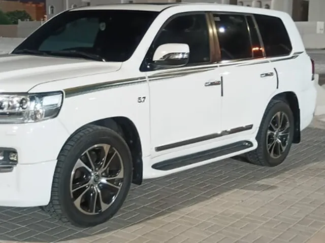 Photo of 2020 Toyota Land Cruiser VXR Grand Touring S