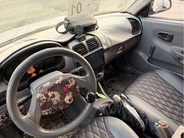 Photo of 2005 Hyundai Accent