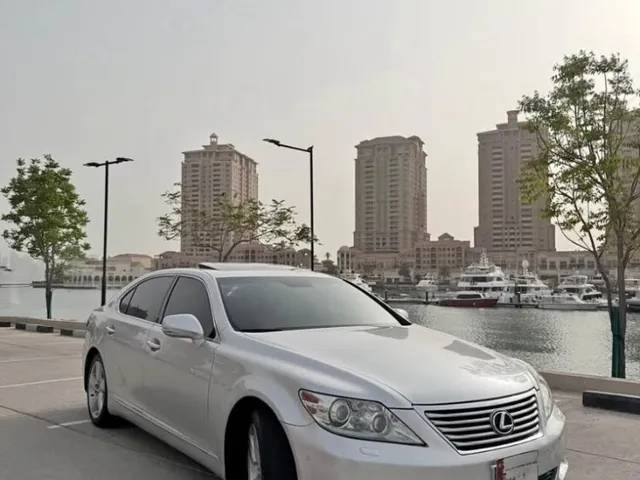 صورة 2010 لكزس ال إس 460L