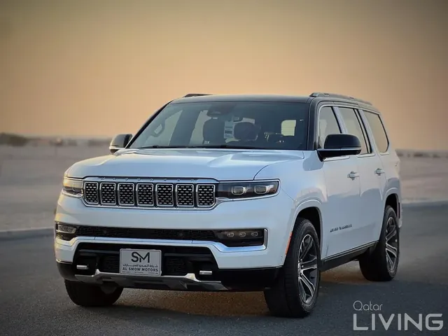 Photo of 2023 Jeep Grand Wagoneer