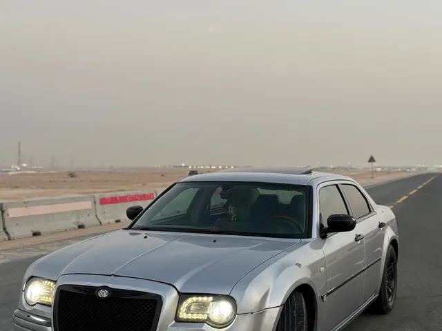 Photo of 2006 Chrysler 300 SRT8