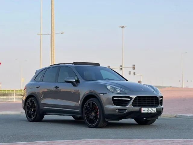 Photo of 2012 Porsche Cayenne S