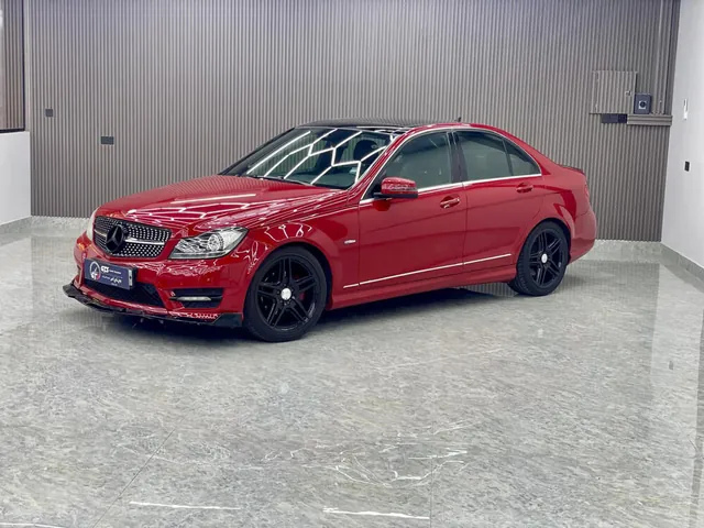 صورة 2012 مرسيدس-بنز C 200