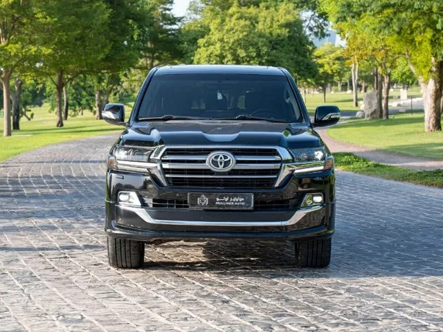 Photo of 2019 Toyota Land Cruiser GXR