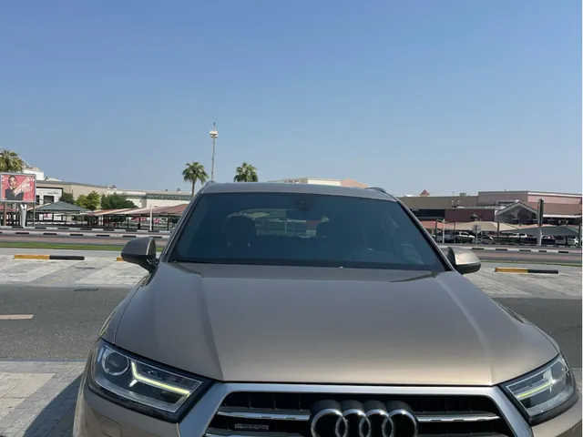 صورة 2018 أودي Q7 40 TFSI