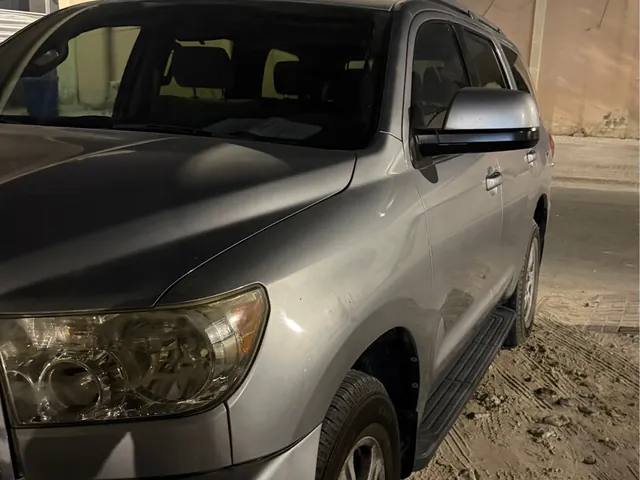 Photo of 2012 Toyota Sequoia