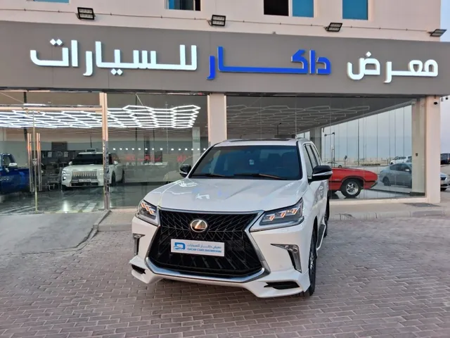 صورة 2018 لكزس LX 570