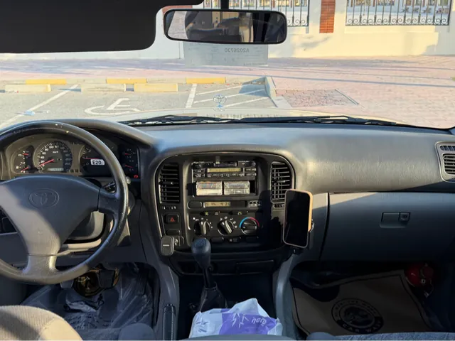 Photo of 1999 Toyota Land Cruiser G