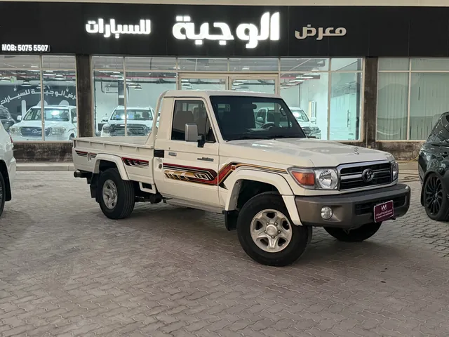 Photo of 2014 Toyota Land Cruiser 70