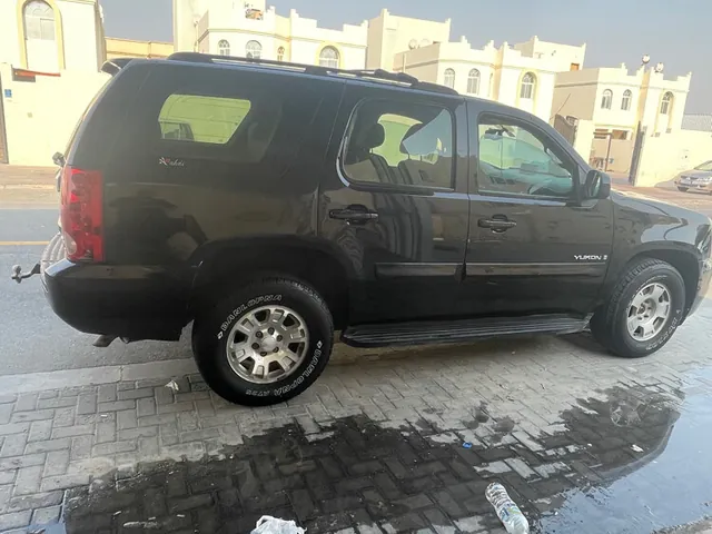 Photo of 2008 GMC Yukon XL Denali