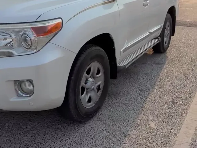 Photo of 2015 Toyota Land Cruiser GX