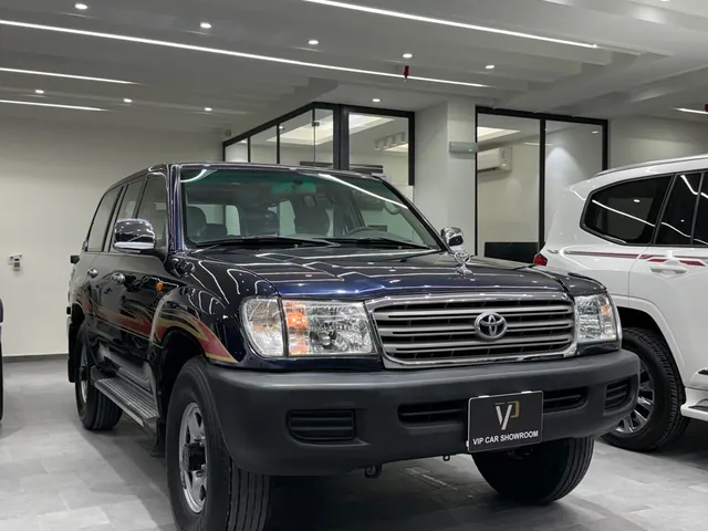 Photo of 2003 Toyota Land Cruiser GX